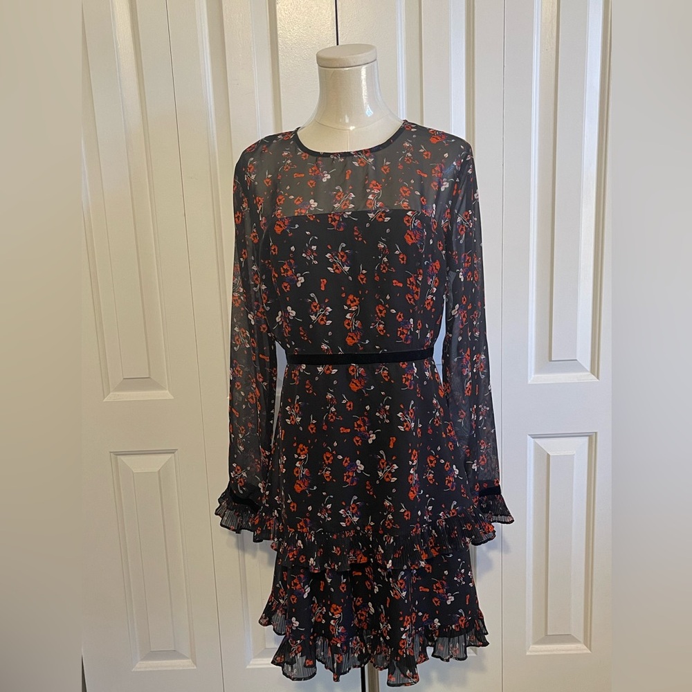 LULU’S Black Floral Long Sleeve Dress/Tunic Ruffled Hem & Cuffs Size M EUC